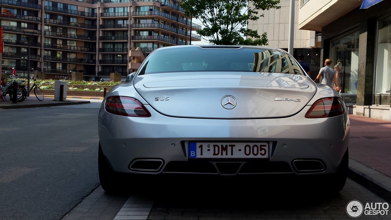 Mercedes-Benz SLS AMG