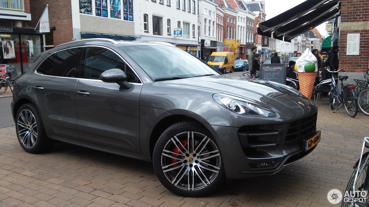 Porsche 95B Macan Turbo