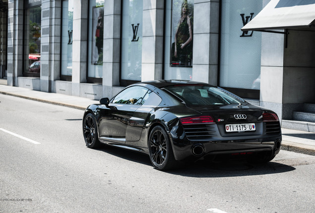 Audi R8 V10 Plus 2013