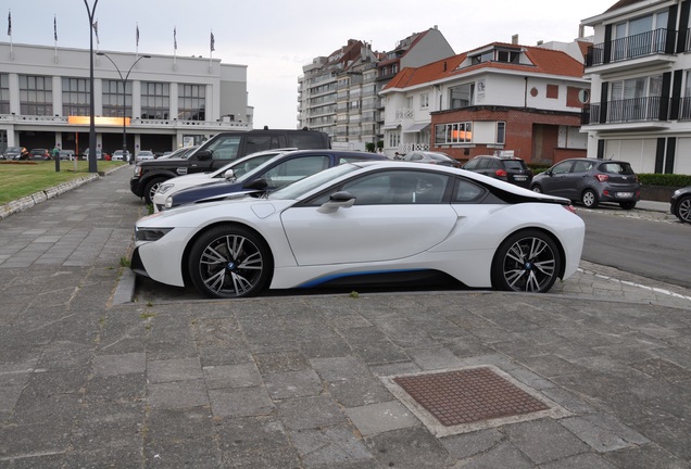 BMW i8