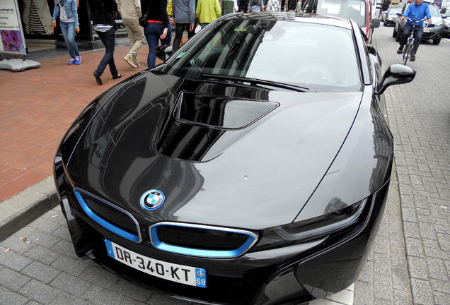 BMW i8