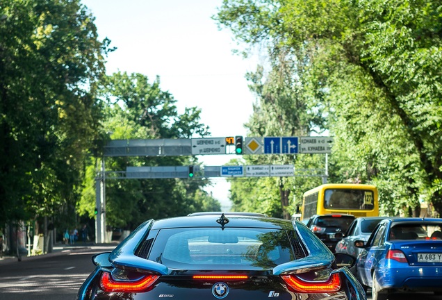 BMW i8