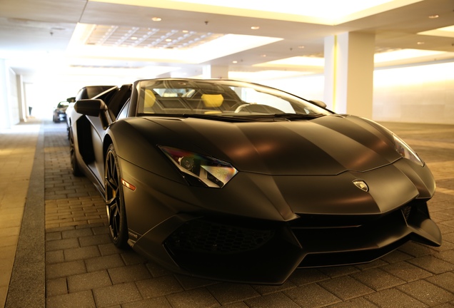 Lamborghini Aventador LP720-4 Roadster 50° Anniversario