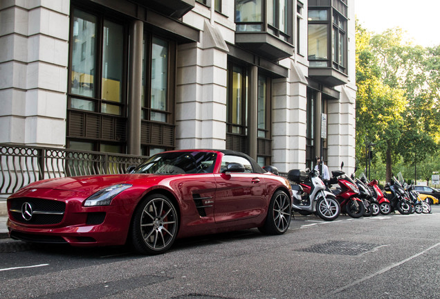 Mercedes-Benz SLS AMG Roadster