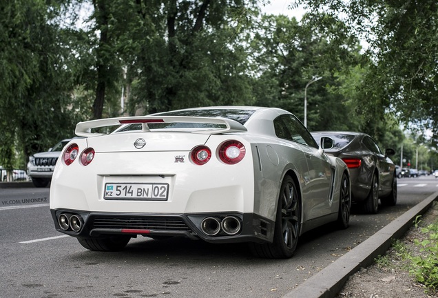 Nissan GT-R 2014