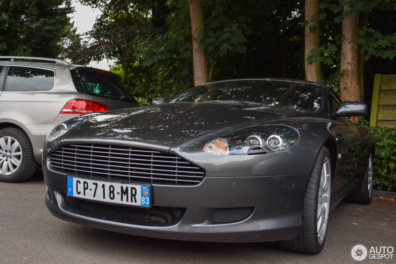 Aston Martin DB9 Volante