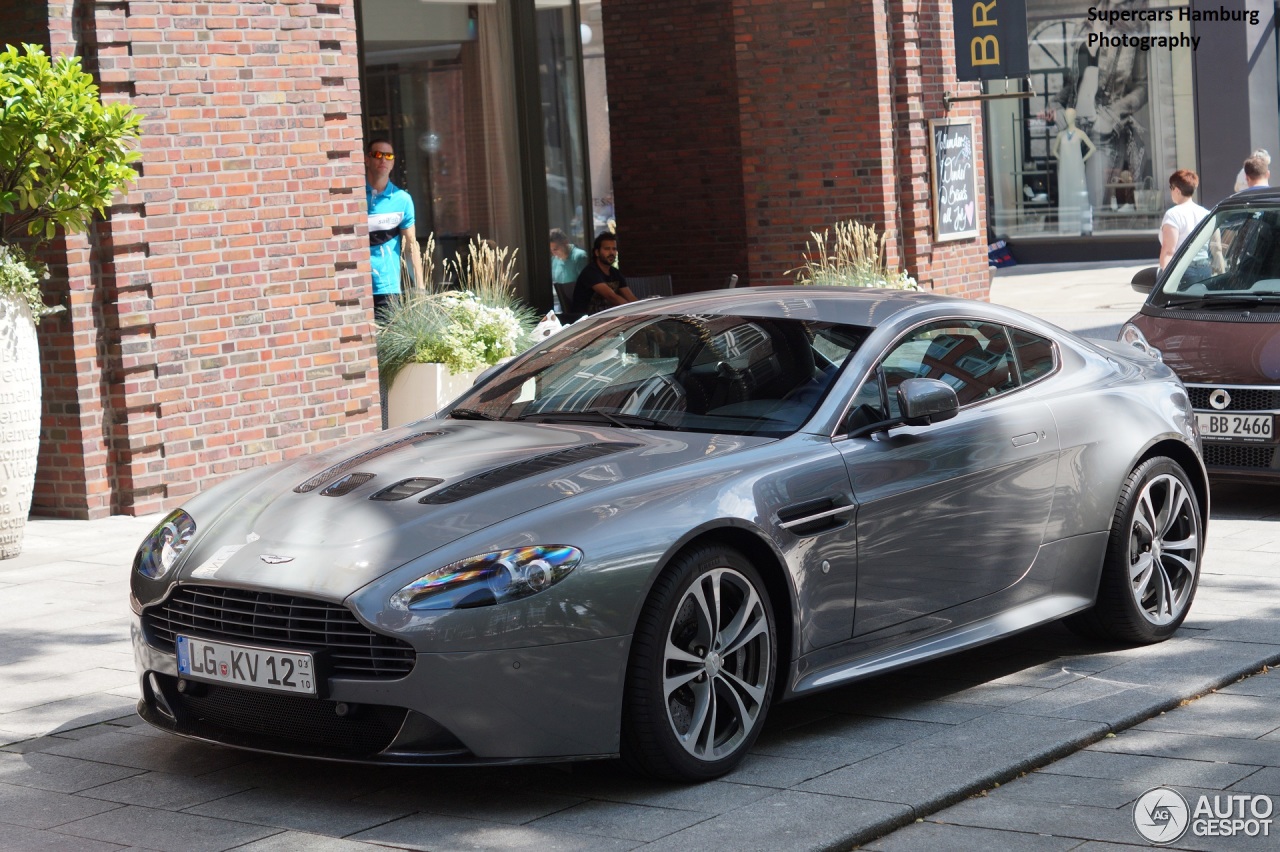 Aston Martin V12 Vantage