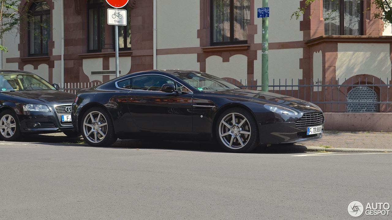 Aston Martin V8 Vantage