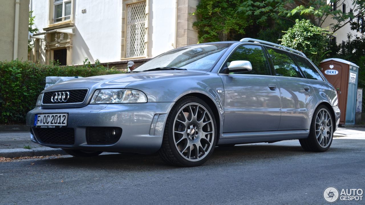 Audi RS4 Avant B5