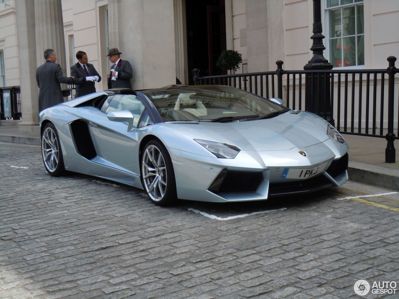 Lamborghini Aventador LP700-4 Roadster