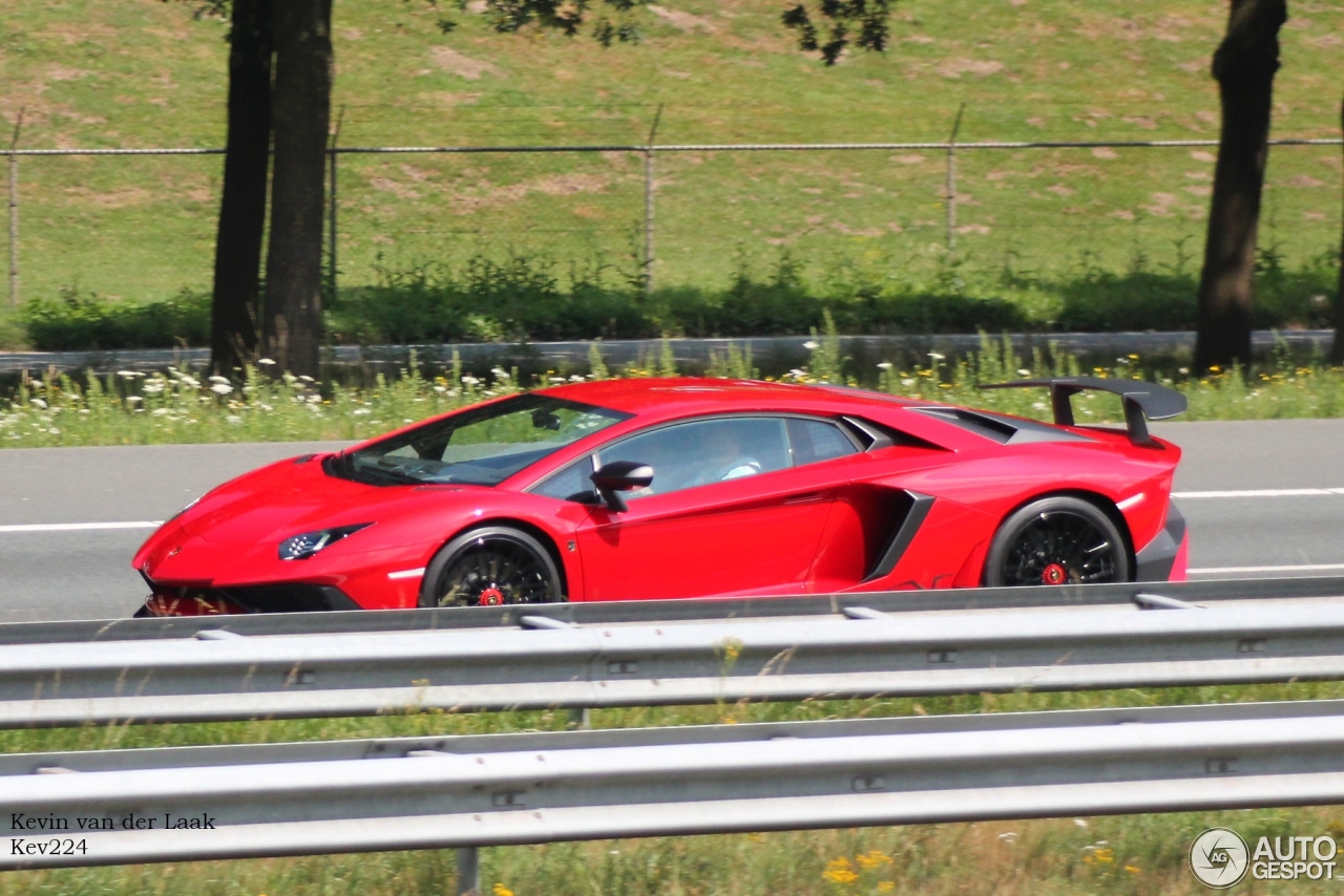 Lamborghini Aventador LP750-4 SuperVeloce