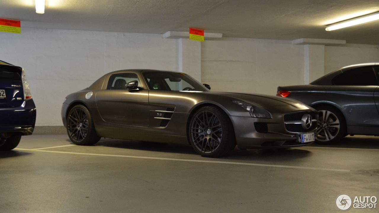 Mercedes-Benz SLS AMG