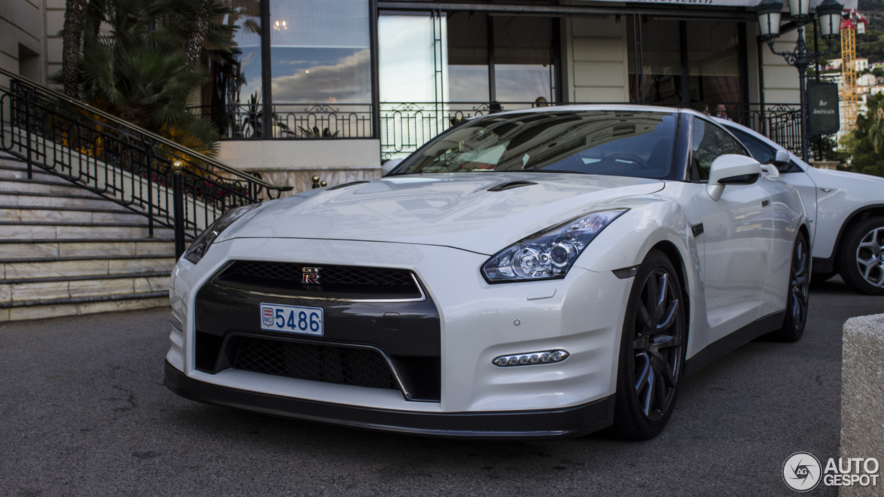 Nissan GT-R 2011