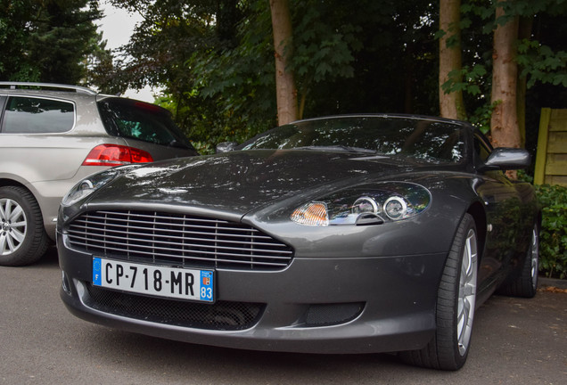 Aston Martin DB9 Volante