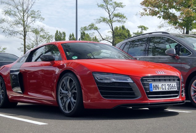 Audi R8 V10 Plus 2013