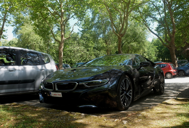 BMW i8