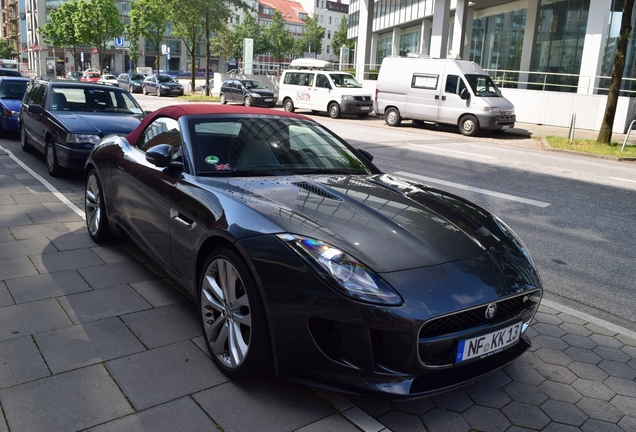 Jaguar F-TYPE S Convertible