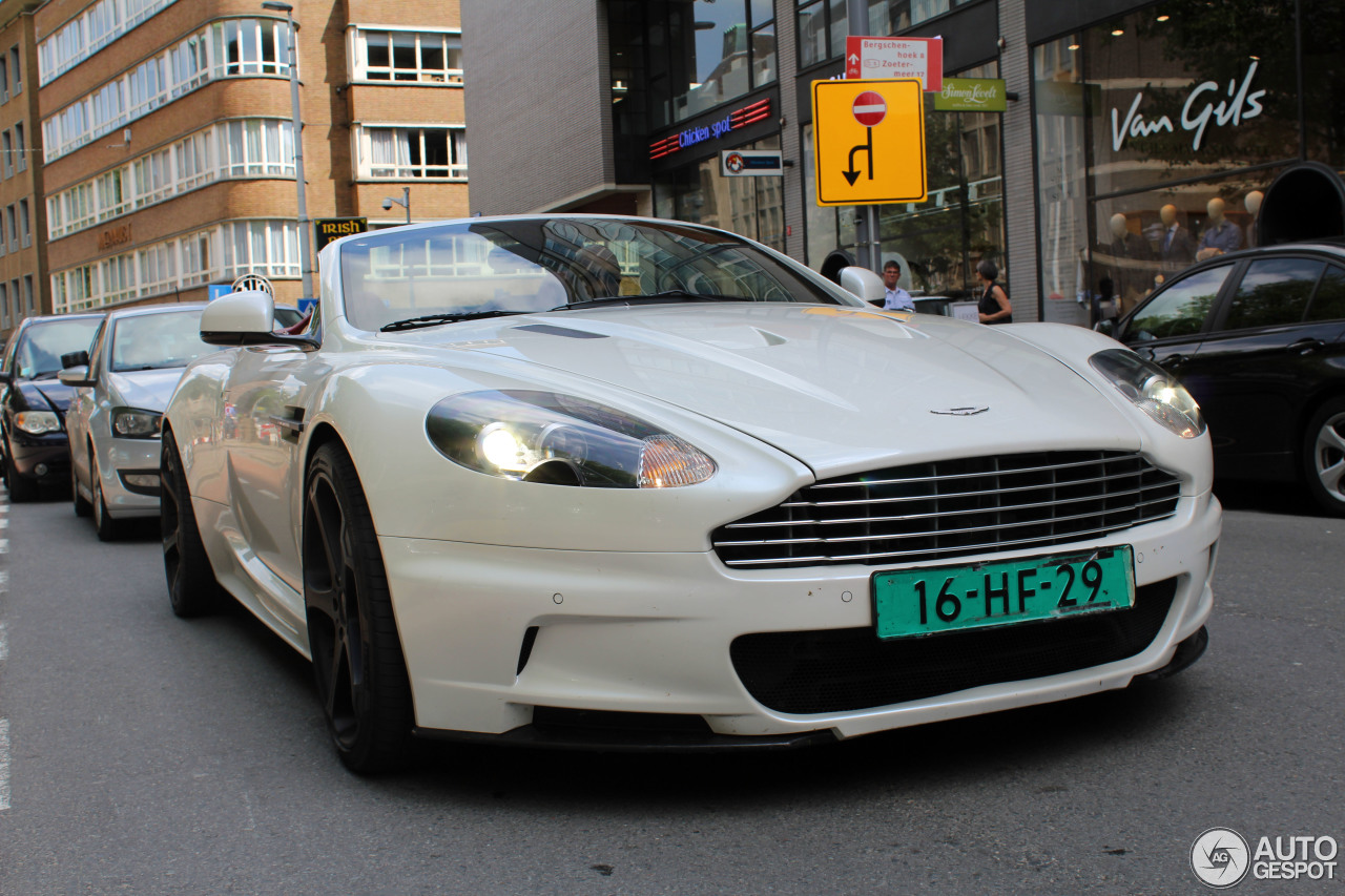 Aston Martin DBS Volante