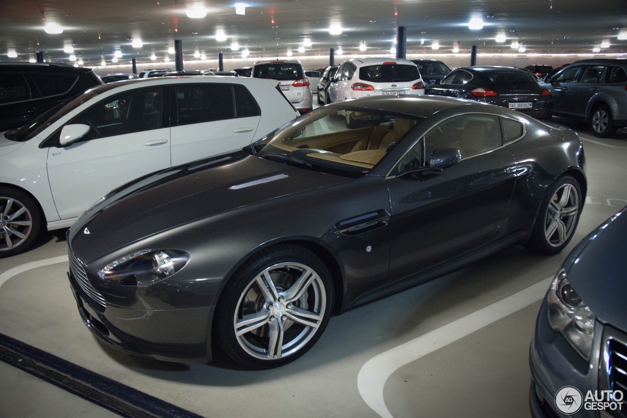 Aston Martin V8 Vantage