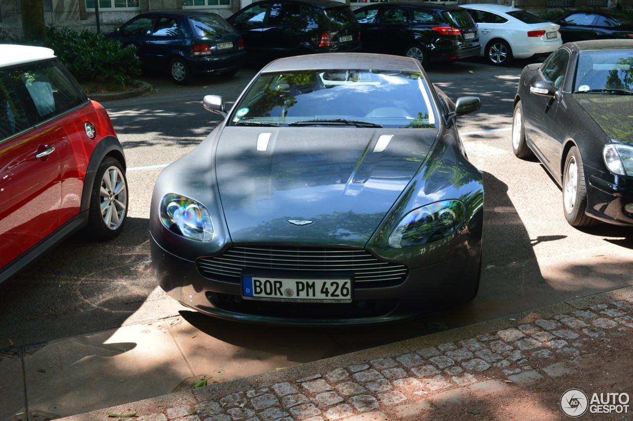 Aston Martin V8 Vantage