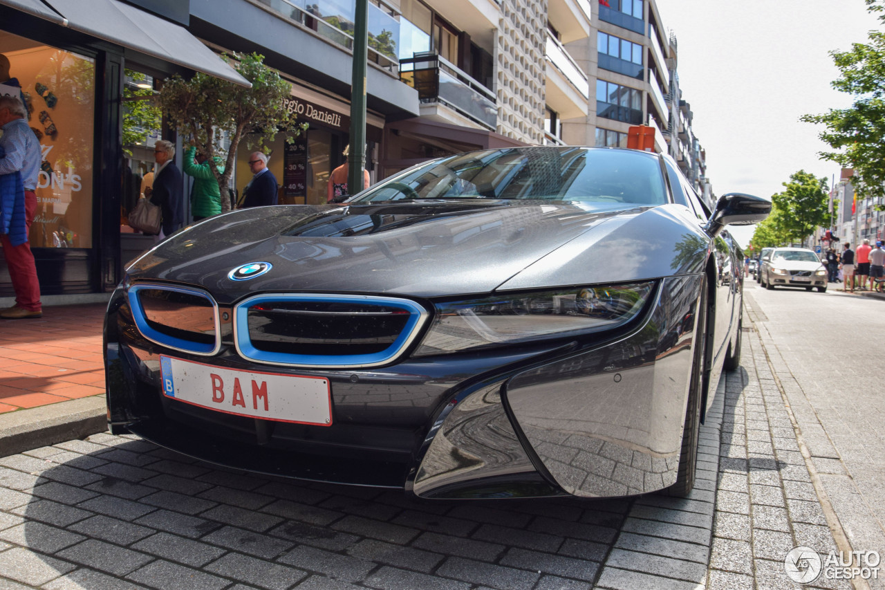 BMW i8