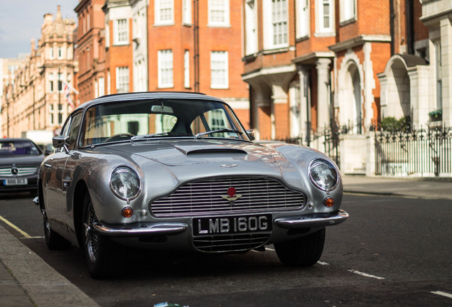 Aston Martin DB6 Superleggera