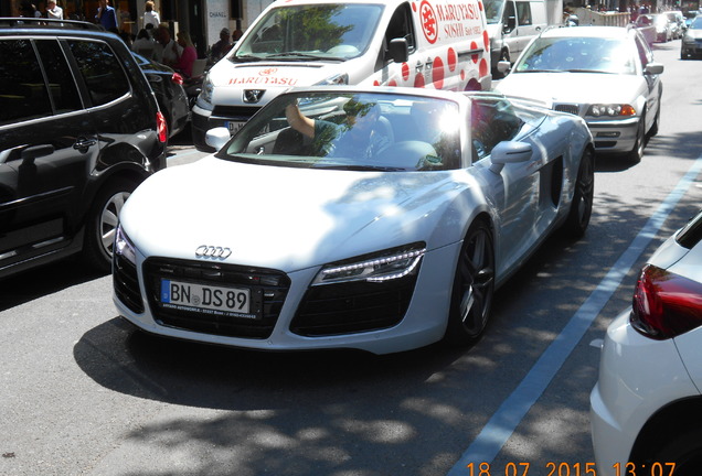 Audi R8 V8 Spyder 2013