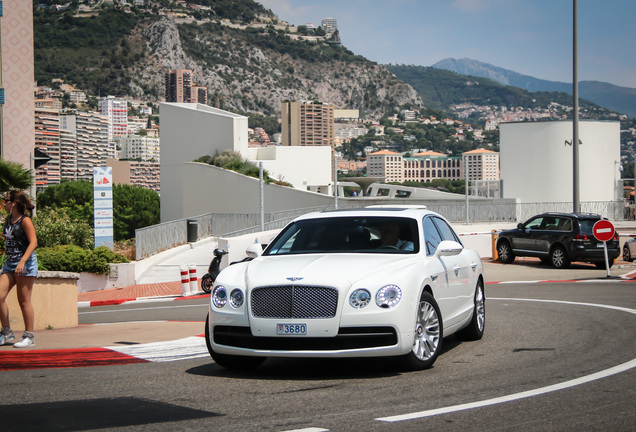 Bentley Flying Spur V8