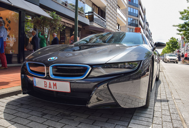 BMW i8