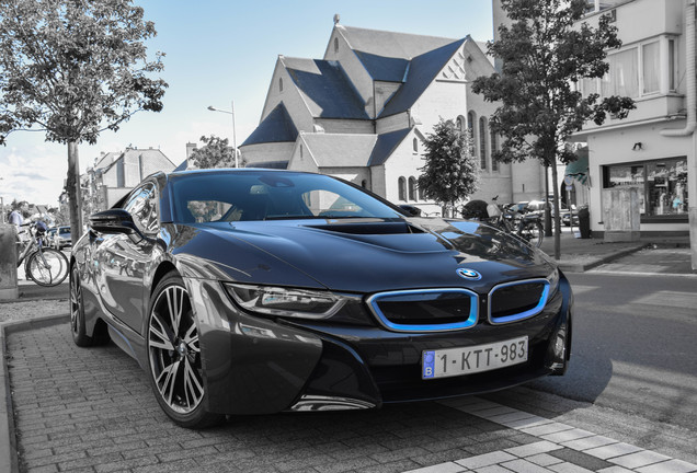 BMW i8