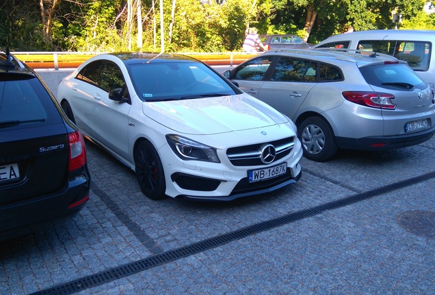 Mercedes-Benz CLA 45 AMG C117