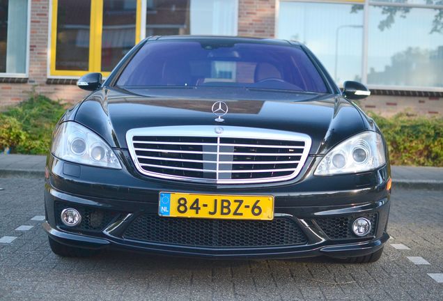 Mercedes-Benz S 63 AMG W221