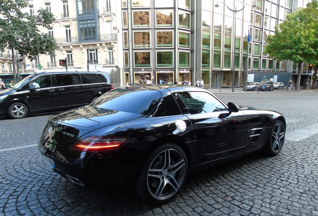 Mercedes-Benz SLS AMG