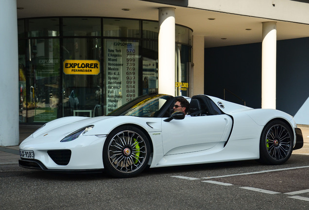 Porsche 918 Spyder Weissach Package