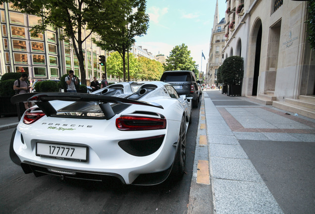 Porsche 918 Spyder Weissach Package