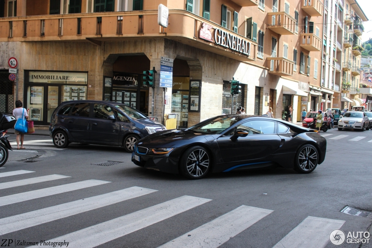 BMW i8