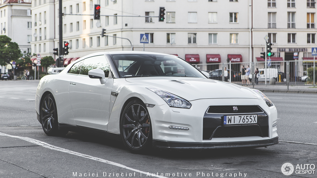 Nissan GT-R 2012