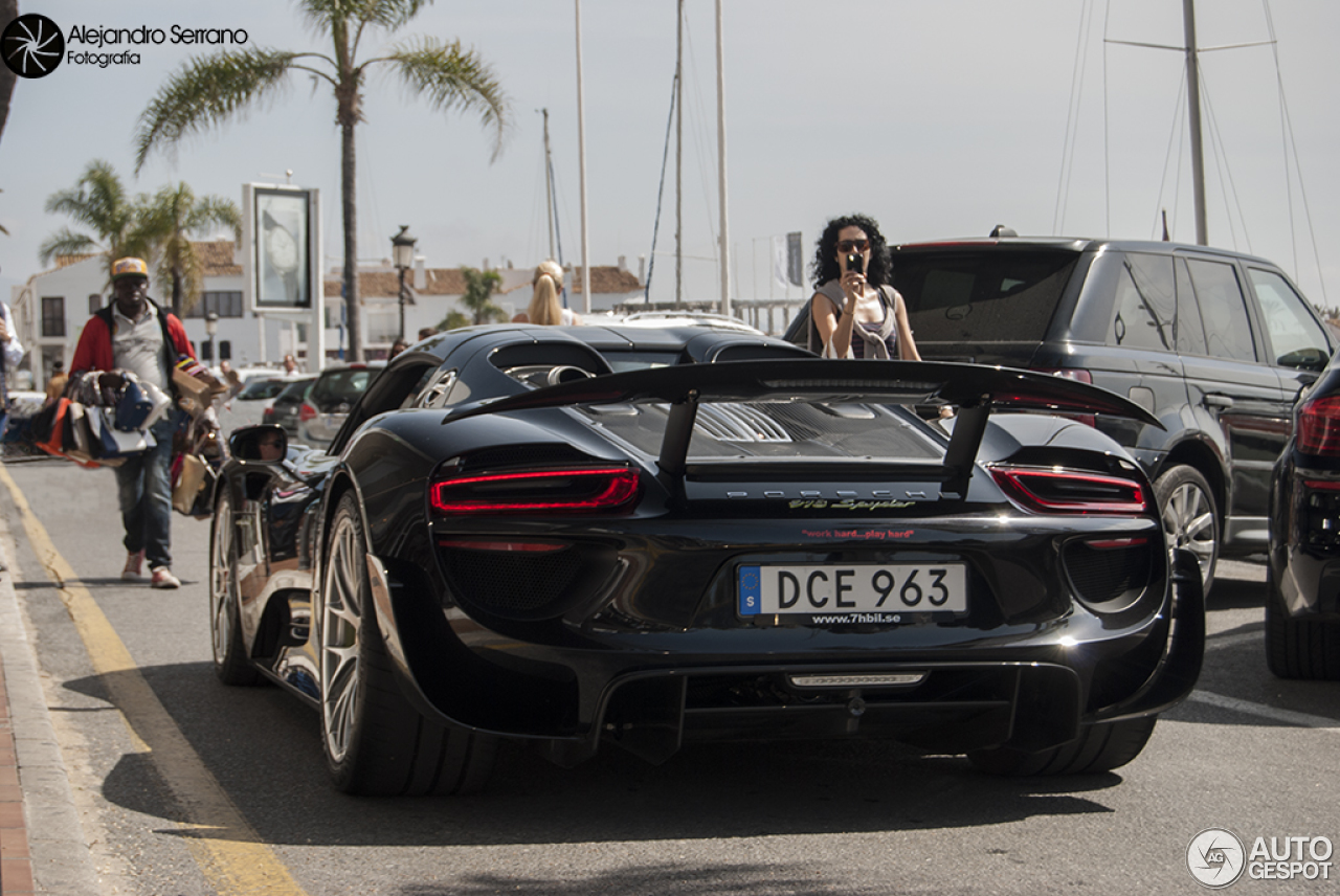 Porsche 918 Spyder Weissach Package