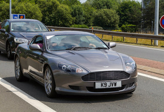 Aston Martin DB9