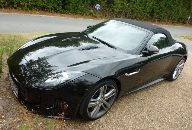 Jaguar F-TYPE S Convertible