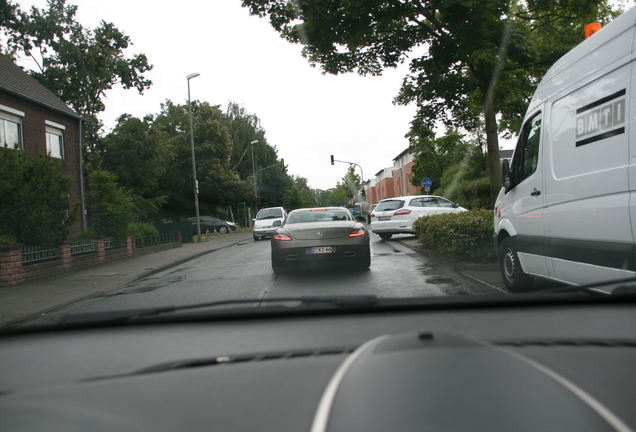 Mercedes-Benz SLS AMG