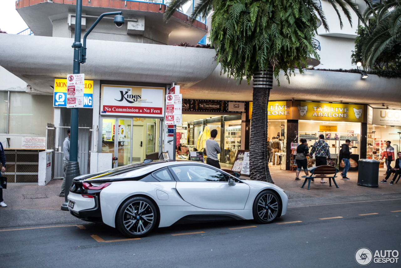 BMW i8