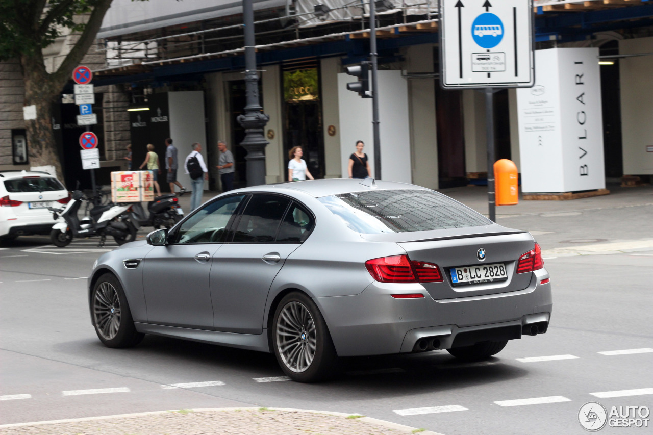 BMW M5 F10 2011