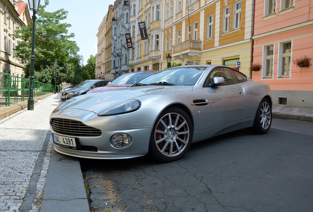 Aston Martin Vanquish S