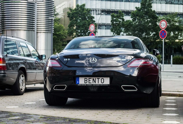Mercedes-Benz SLS AMG