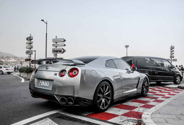 Nissan GT-R 2011