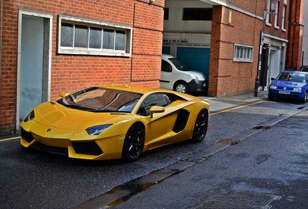 Lamborghini Aventador LP700-4