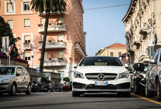 Mercedes-Benz CLA 45 AMG C117