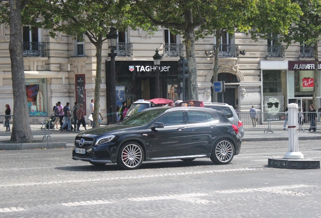 Mercedes-Benz GLA 45 AMG X156