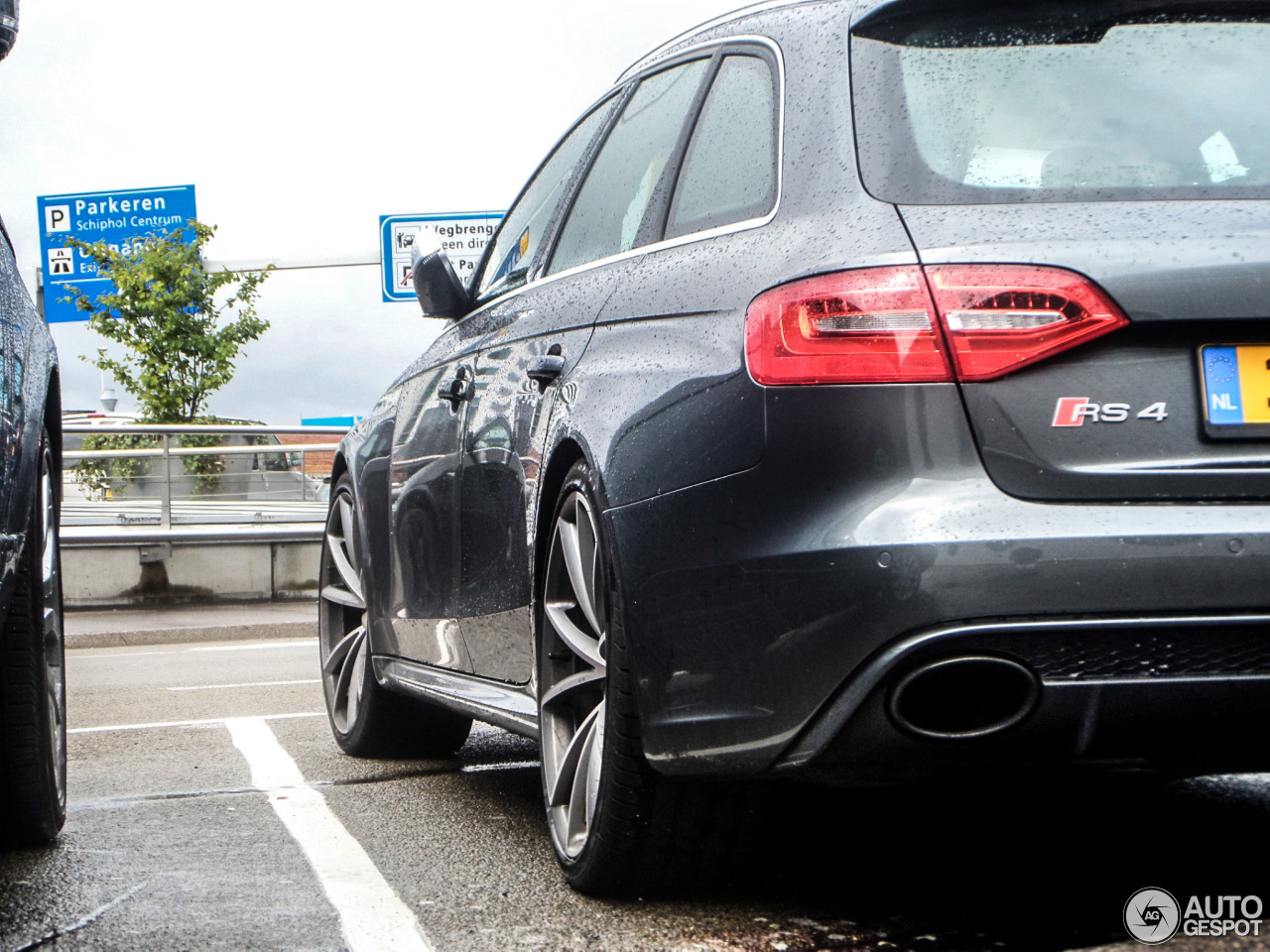 Audi RS4 Avant B8